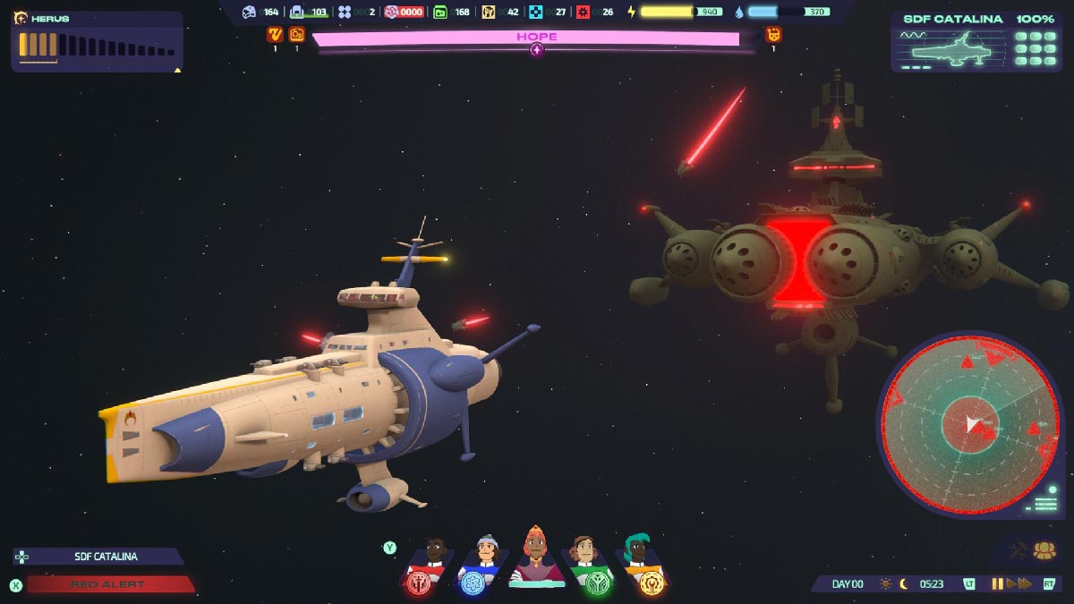 Jumplight Odyssey : l'énorme vaisseau de l'amiral ennemi en poursuite du vaisseau du joueur dans l'espace