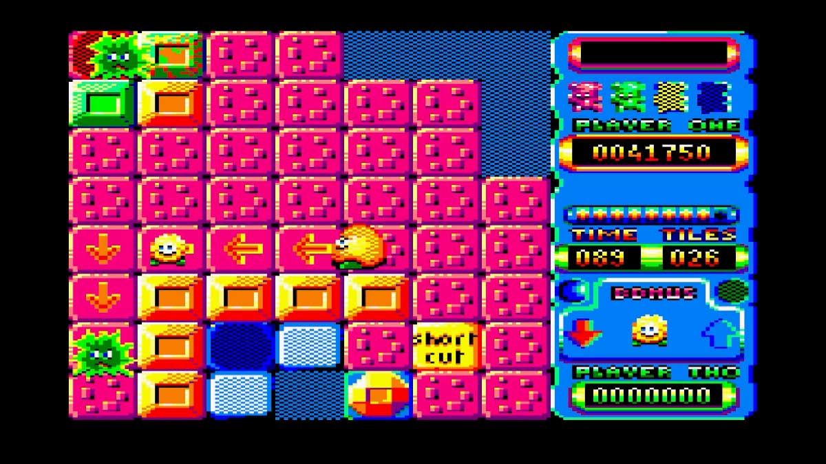 Skweek rushing toward a baby Skweek to collect in the level