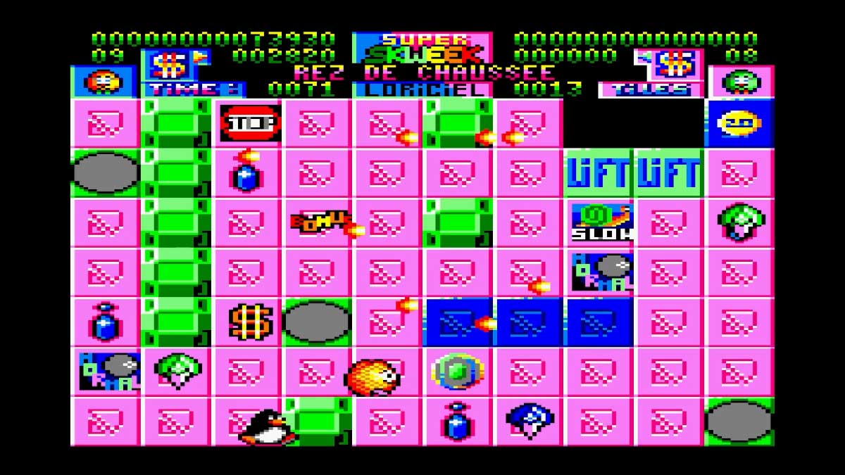 The green saucer item in Super Skweek spawning a multitude of bonuses