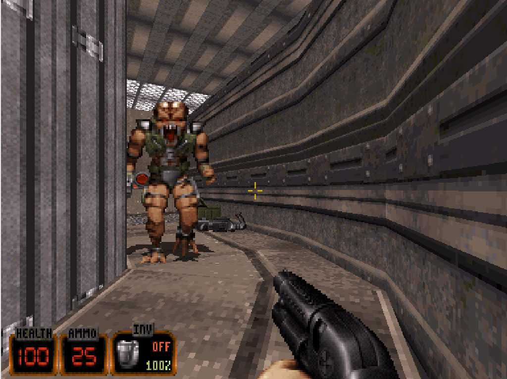 Duke Nukem 3D - Le joueur affronte un ennemi dans un couloir