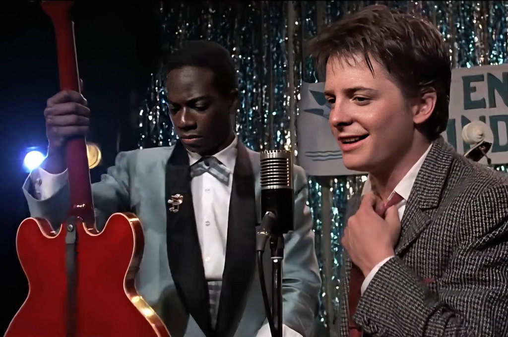 Marty McFly (Michael J. Fox) sur scène jouant de la Gibson ES-345 dans Retour vers le Futur