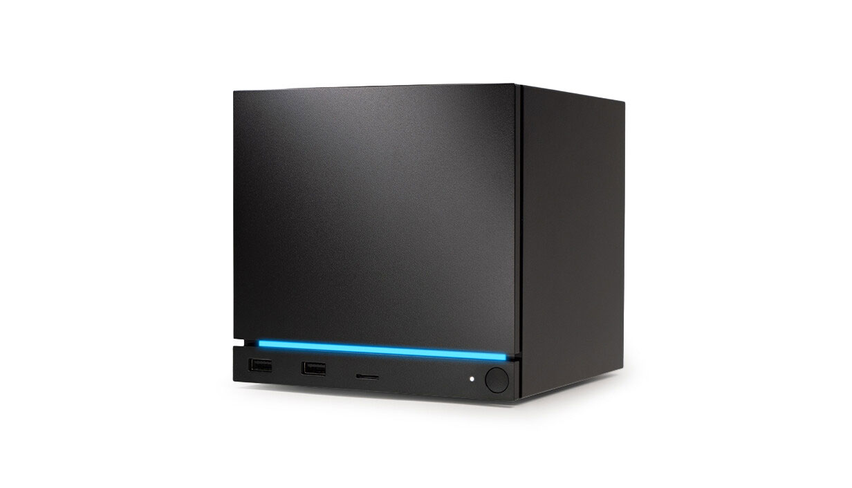 Vue de face de la Steam Machine 2026 de Valve, console PC compacte au format cubique
